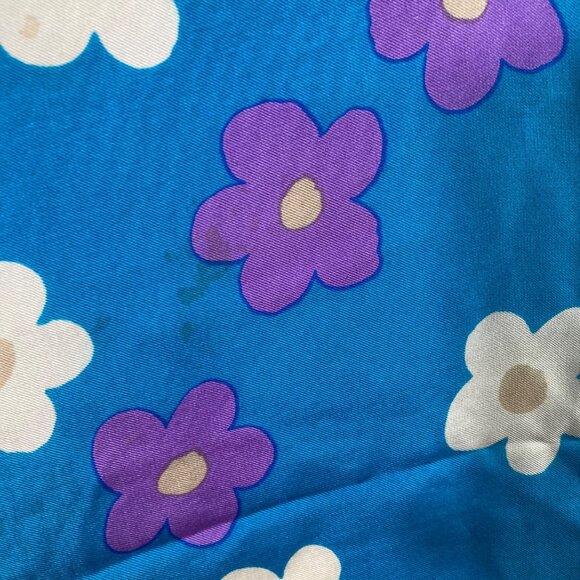 Vintage Yves Saint Laurent Flower Power Silk Scarf 34 x 34" Flaw - Picture 10 of 11